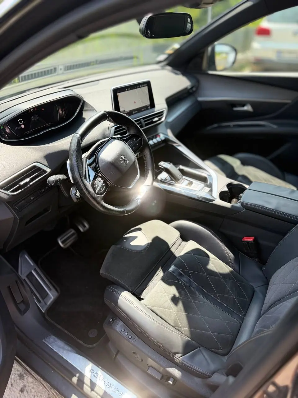 Peugeot 3008 GT 2.0 BlueHDi 180 CP EAT6 — foto 6