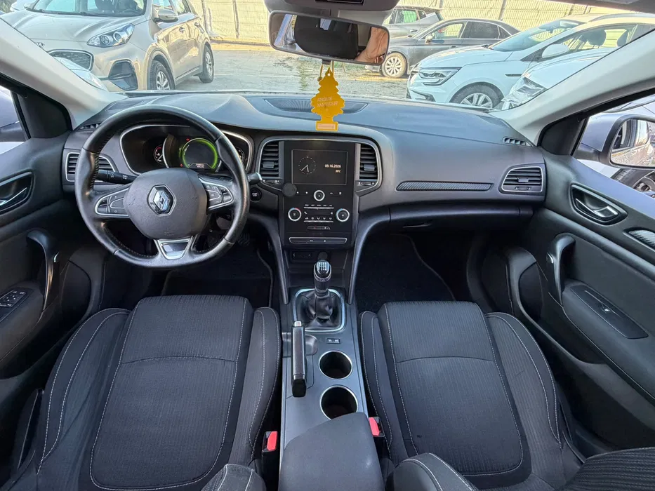 Renault Megane IV 2017 — foto 7