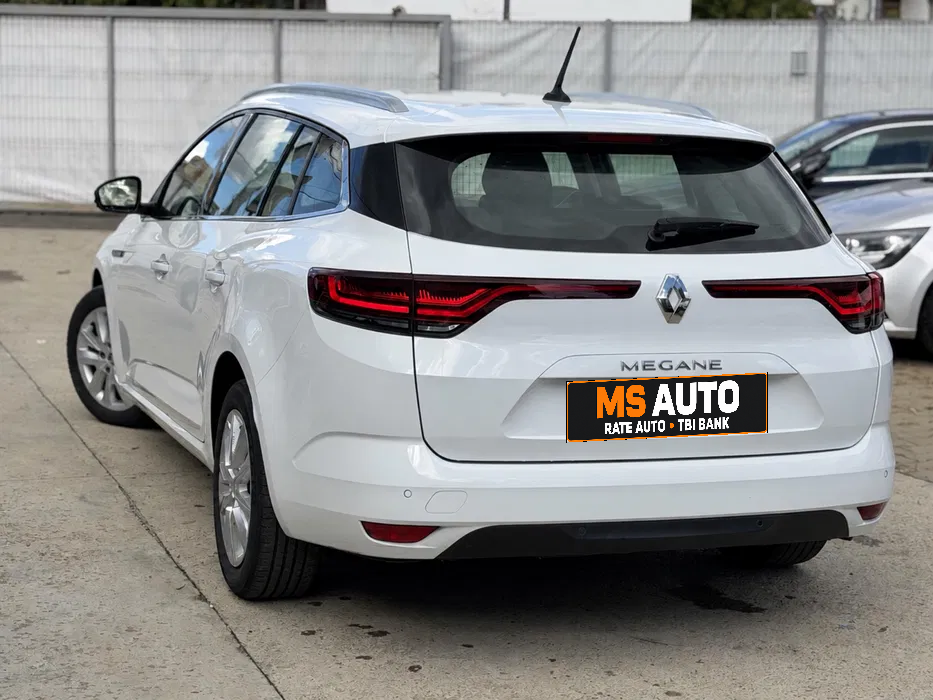 Renault Megane IV Facelift 2022 — foto 2