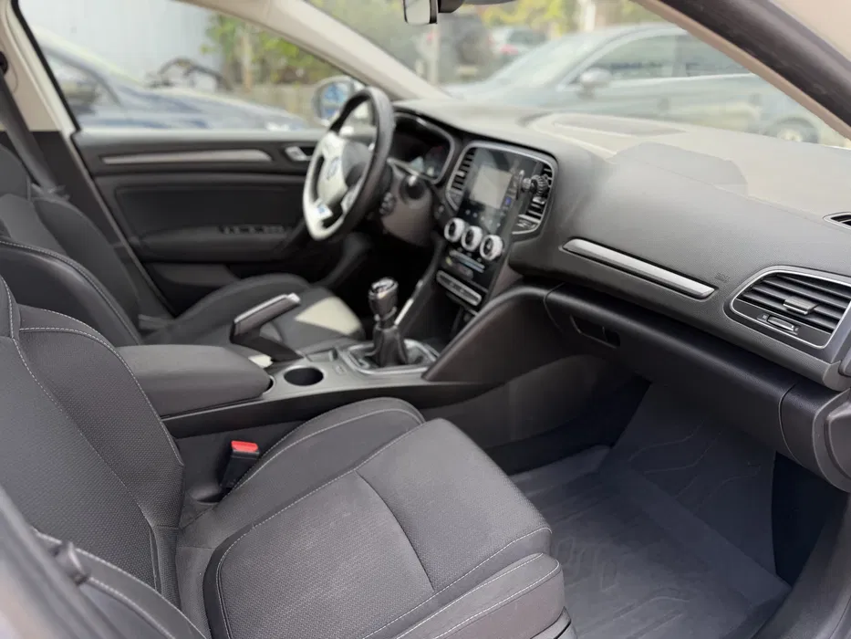 Renault Megane IV Facelift 2021 — foto 6